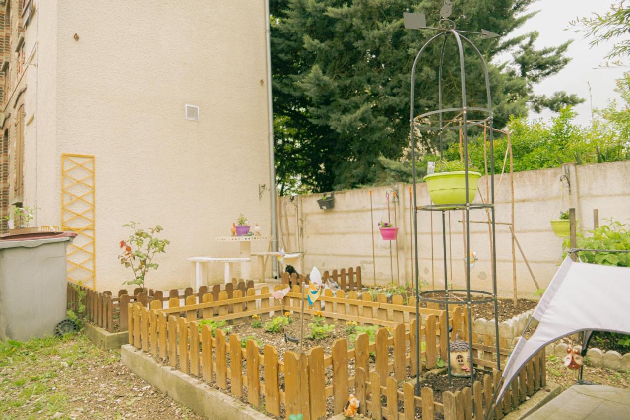 Appartement Cozy Avec Stationnement Gratuit Saint-André-les-Vergers Kültér fotó