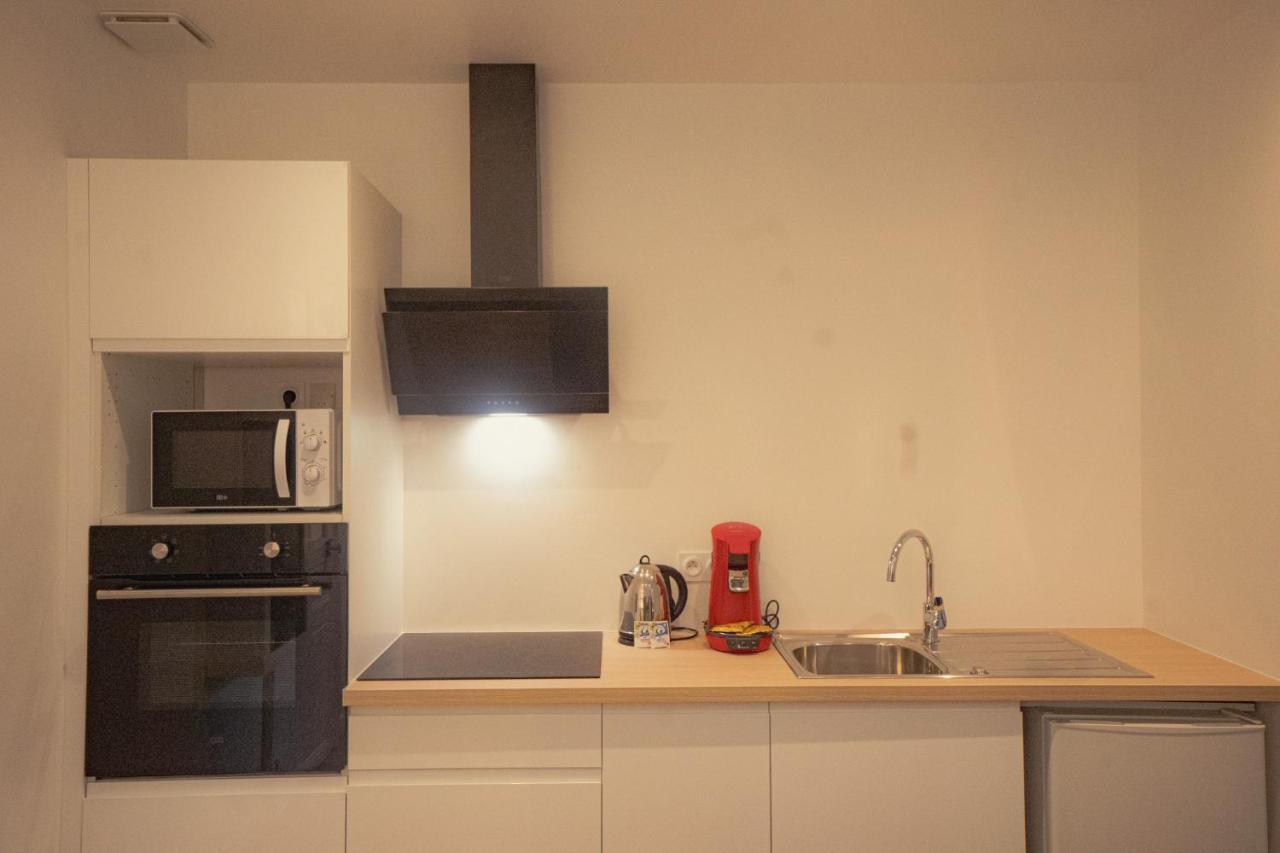 Appartement Cozy Avec Stationnement Gratuit Saint-André-les-Vergers Kültér fotó