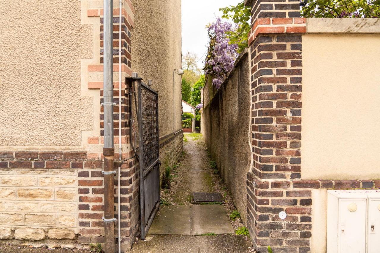 Appartement Cozy Avec Stationnement Gratuit Saint-André-les-Vergers Kültér fotó